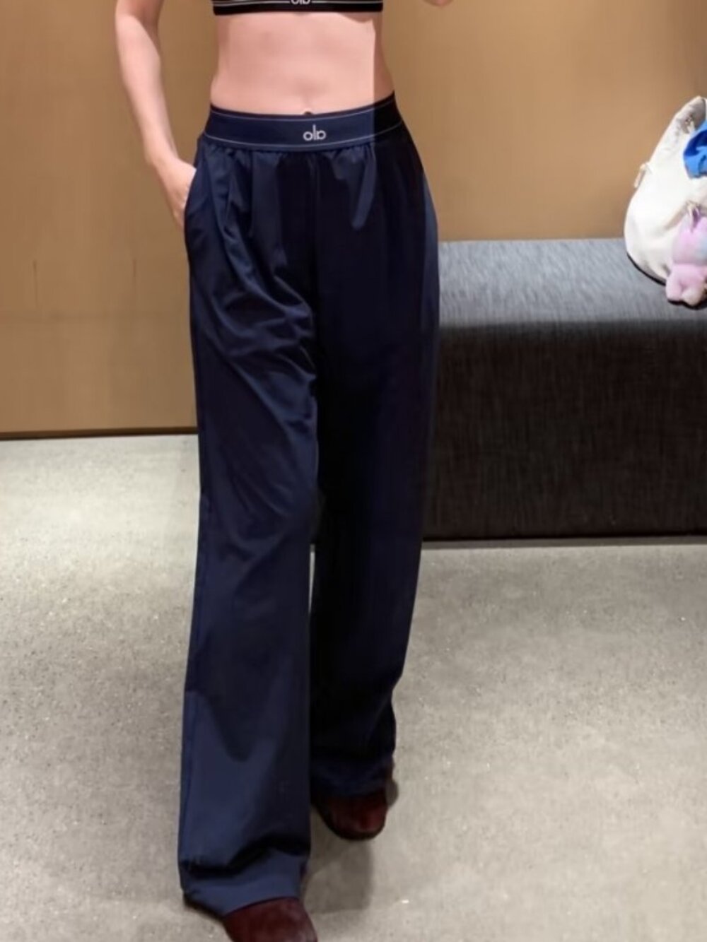 30" Inseam Alo Yoga Versatile Relaxed Fit Trouser/Pants🍧Regular Navy Blue NWT🧊 - Picture 7 of 7
